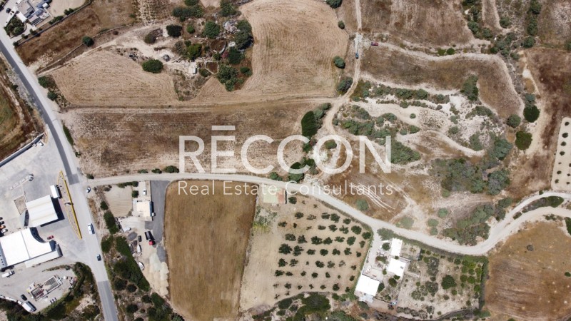 Αγροτεμάχια 22.000 τ.μ. πρός πώληση, Κυκλάδες, Μήλος