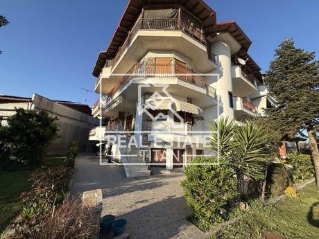 Μεζονέτα 550τ.μ. για πώληση-Παραλία » Περίσταση
