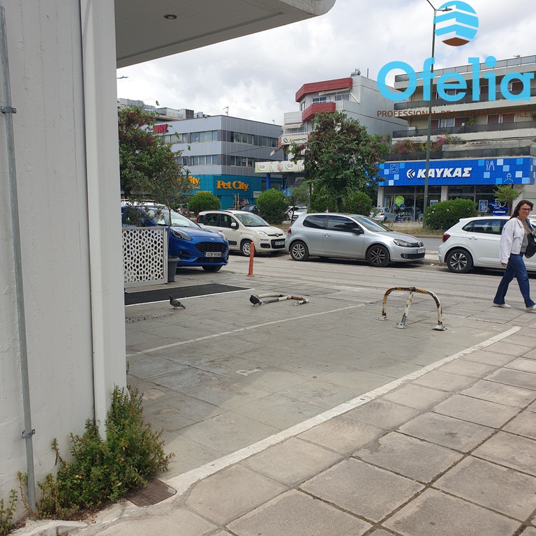 Κατάστημα 216 τ.μ. πρός πώληση, Αθήνα - Βόρεια Προάστια, Χολαργός