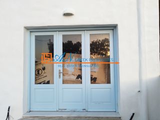 Κατάστημα 180 τ.μ. για ενοικίαση, Κυκλάδες, Πάρος-thumb-1