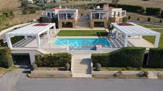 Βίλλα 830 τ.μ. για πώληση