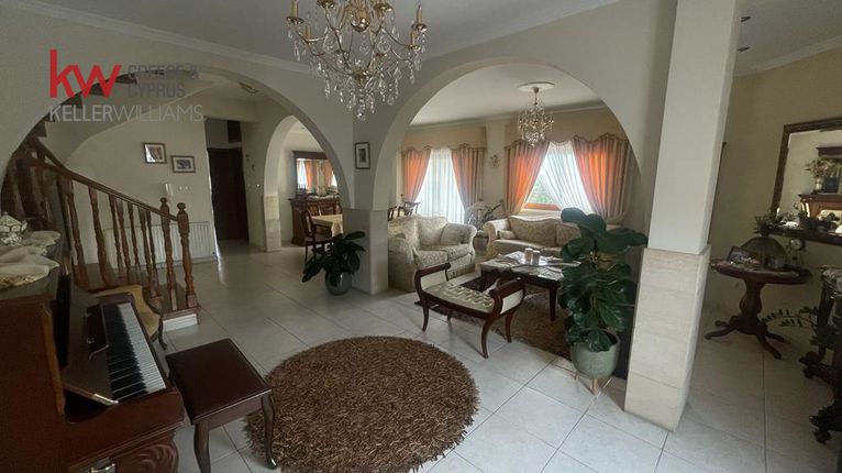 Detached home 200 sqm for rent, Nicosia