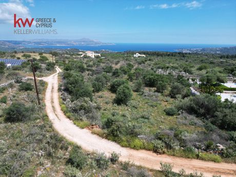 Land plot 6.689,23sqm for sale-Vamos