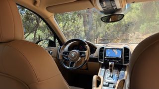 Porsche Cayenne 2016-thumb-5