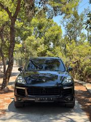 Porsche Cayenne 2016-thumb-2