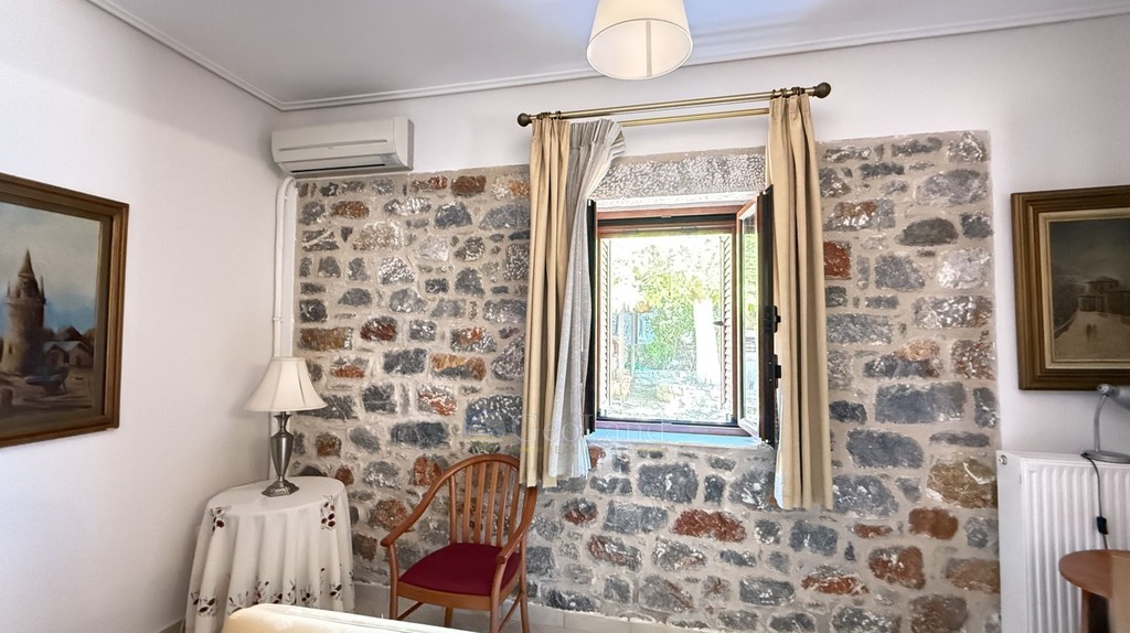 Μονοκατοικία 320 τ.μ. προς πώληση, Λιμένι