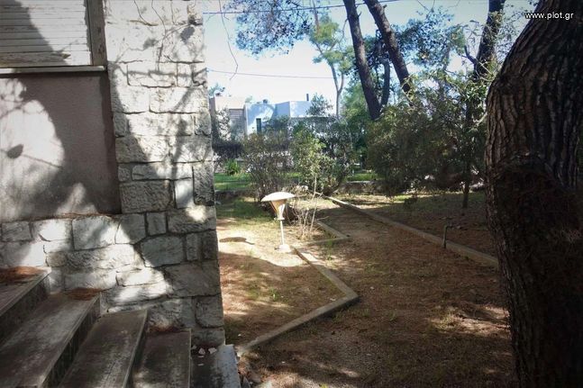 Land plot 1.272 sqm for sale, Athens - North, Anoixi