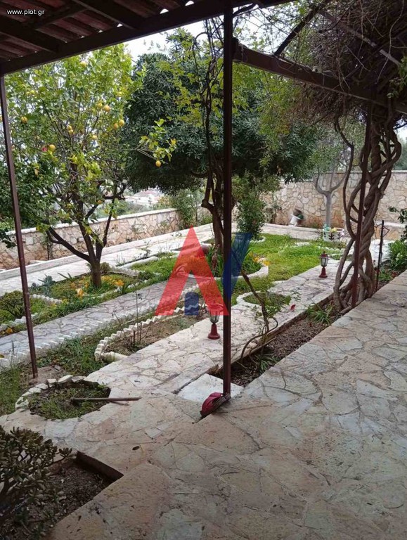 Μονοκατοικία 255 τ.μ. προς πώληση, Κολώνες