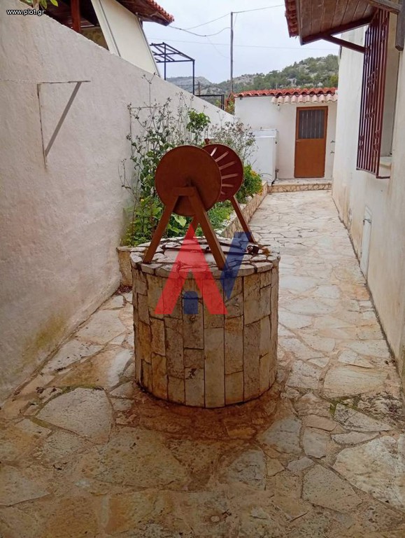Μονοκατοικία 255 τ.μ. προς πώληση, Κολώνες