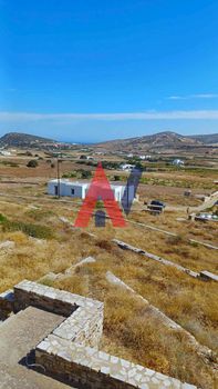Συγκρότημα διαμερισμάτων 591τ.μ. για πώληση-Αντίπαρος » Φειρά