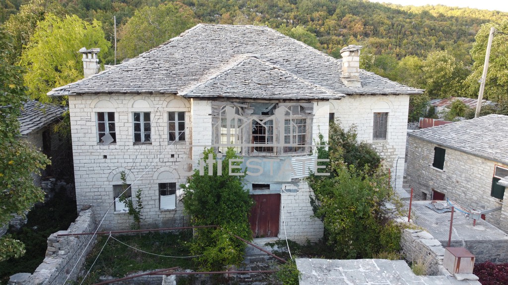 Μονοκατοικία 375 τ.μ. προς πώληση, Μονοδένδρι Κεντρικού Ζαγορίου