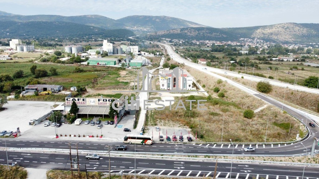 Επιχειρηματικό κτίριο 4.500 τ.μ. πρός ενοικίαση, Ν. Ιωαννίνων, Μπιζάνιο