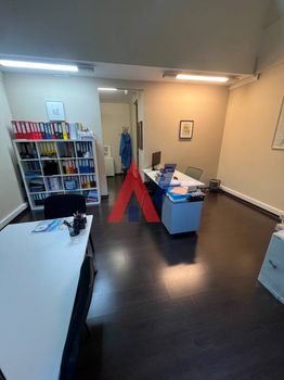 Γραφείο 54τ.μ. για πώληση-Μαρούσι » Εργατικές πολυκατοικίες