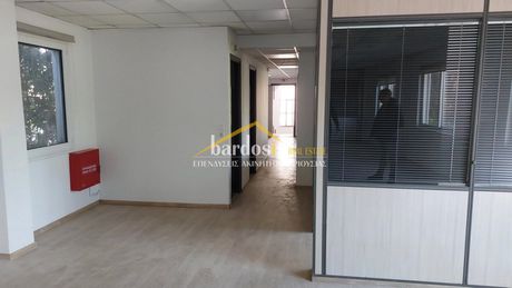 Επιχειρηματικό κτίριο 1.210τ.μ. για ενοικίαση-Μοσχάτο