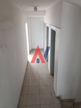 Επιχειρηματικό κτίριο 1.998 τ.μ. για πώληση