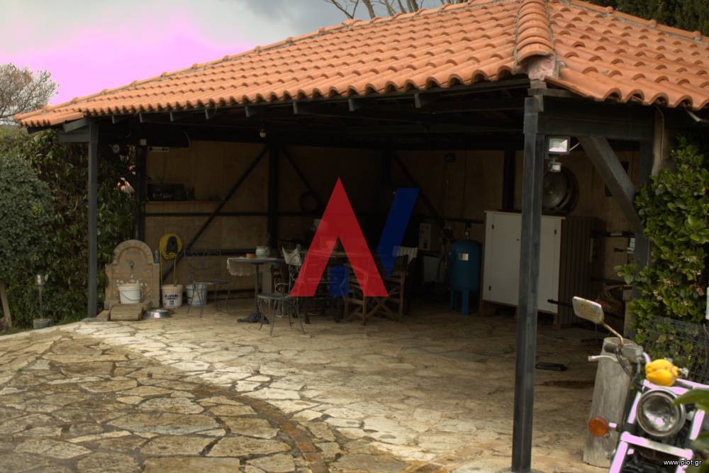 Βίλλα 853 τ.μ. πρός πώληση, Αττική - Υπόλοιπο, Κ. Καπανδριτίου