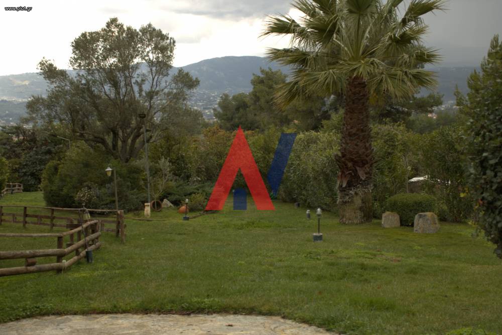 Βίλλα 853 τ.μ. πρός πώληση, Αττική - Υπόλοιπο, Κ. Καπανδριτίου