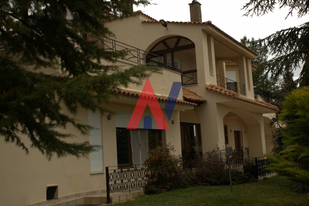Βίλλα 853 τ.μ. πρός πώληση, Αττική - Υπόλοιπο, Κ. Καπανδριτίου