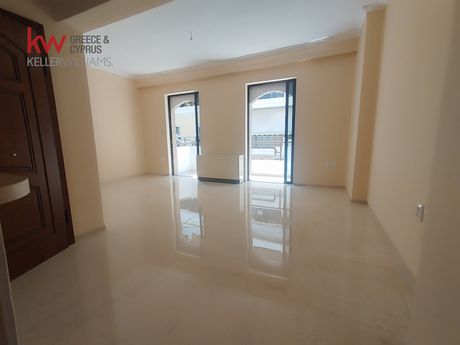 Διαμέρισμα 82τ.μ. για πώληση-Καστέλλα