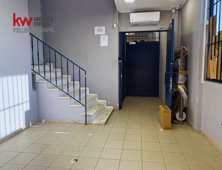 Business bulding 640sqm for sale-Moschato