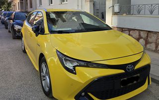 Ζητείται οδηγός ταξί Corolla Touring hybrid 1800cc
