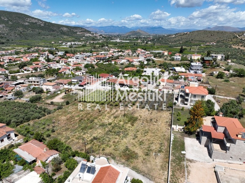 Οικόπεδο 2.300 τ.μ. προς πώληση, Λευκάκια