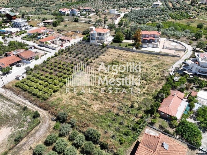 Οικόπεδο 2.300 τ.μ. προς πώληση, Λευκάκια