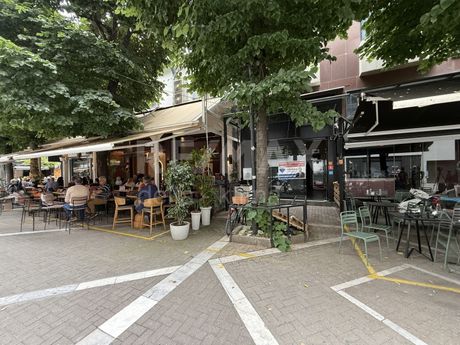 Store 52sqm for rent-Larisa » Center