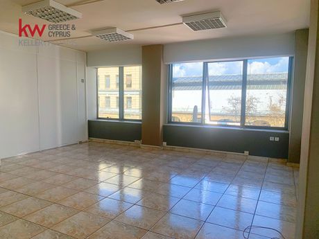 Office 240sqm for rent-Port