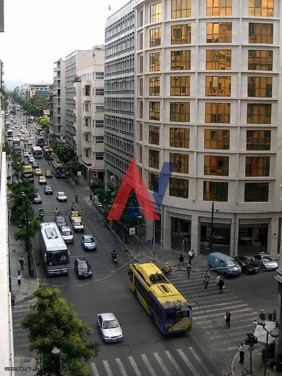 Κατάστημα 800 τ.μ. προς ενοικίαση, Πλατεία Κάνιγγος