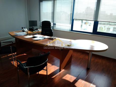Επιχειρηματικό κτίριο 2.050τ.μ. για πώληση-Καλλιθέα