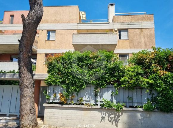 Διαμέρισμα 92 τ.μ. για πώληση, Αθήνα - Βόρεια Προάστια, Δροσιά