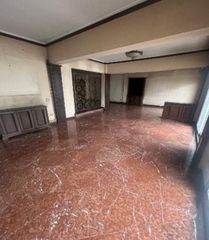 Διαμέρισμα 215 τ.μ. για πώληση