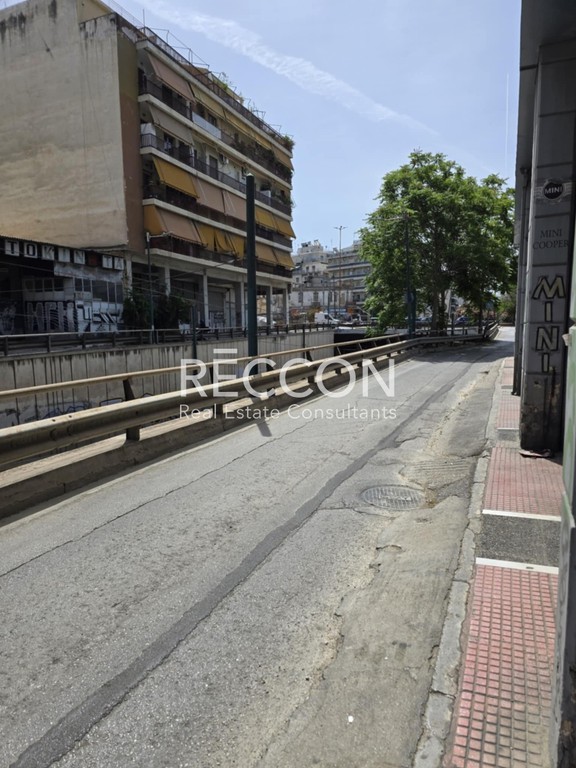 Επιχειρηματικό κτίριο 2.000 τ.μ. προς πώληση, Αθήνα - Κέντρο, Γκάζι - Μεταξουργείο - Βοτανικός
