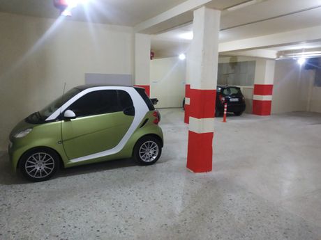 Parking 350 τ.μ. για πώληση
