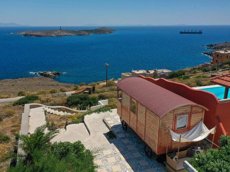 Apartment complex 408sqm for sale-Syros » Ermoupoli