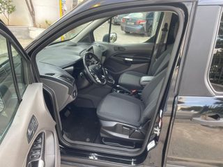 Ford Grand Tourneo 2020-thumb-6