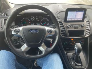 Ford Grand Tourneo 2020-thumb-8