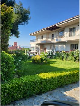 Villa 365sqm for sale-Krioneri » Center