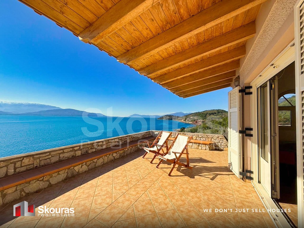 Μονοκατοικία 215 τ.μ. προς πώληση, Τριζόνια