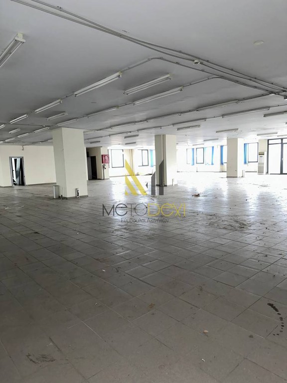 Βιοτεχνικός χώρος 700 τ.μ. προς ενοικίαση, Κέντρο Μενεμένης