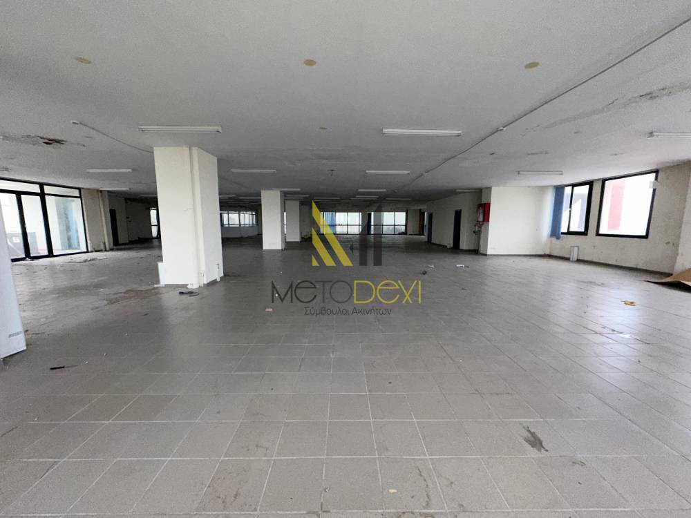 Βιοτεχνικός χώρος 700 τ.μ. προς ενοικίαση, Κέντρο Μενεμένης
