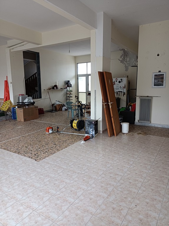 Κατάστημα 190 τ.μ. πρός ενοικίαση, Χαλκιδική, Μουδανιά