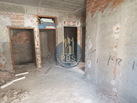 Κτίριο 140τ.μ. για πώληση-Νίκαια