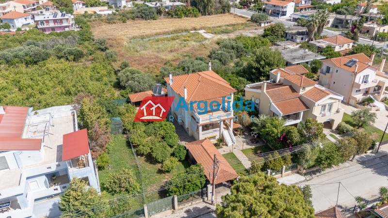 Μονοκατοικία 409 τ.μ. προς πώληση, Κέντρο Βέλου