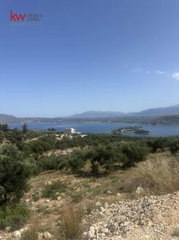 Land plot 6.736,83sqm for sale-Akrotiri