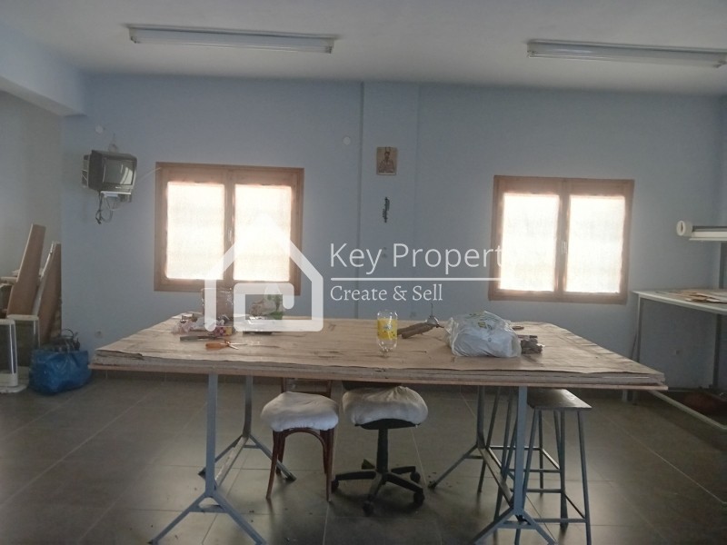 Κατάστημα 125 τ.μ. πρός πώληση, Ν. Καστοριάς, Αγία Τριάδα