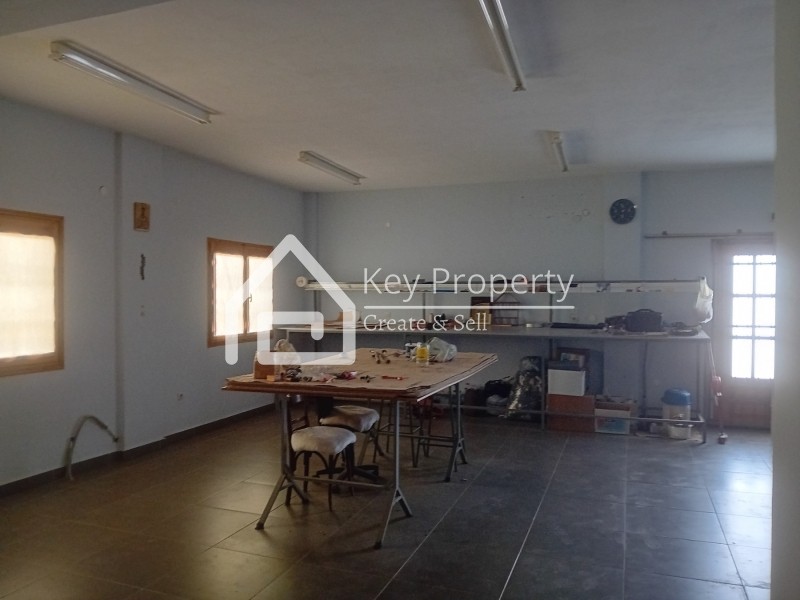 Κατάστημα 125 τ.μ. πρός πώληση, Ν. Καστοριάς, Αγία Τριάδα