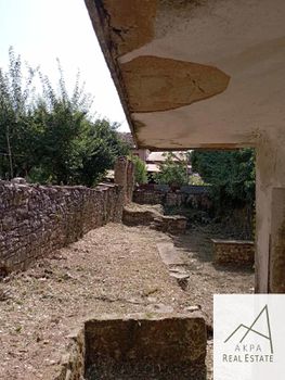 Συγκρότημα διαμερισμάτων 251 τ.μ. για πώληση