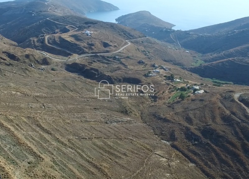 Αγροτεμάχια 4.600 τ.μ. προς πώληση, Μεγάλο Χωριό Σερίφου